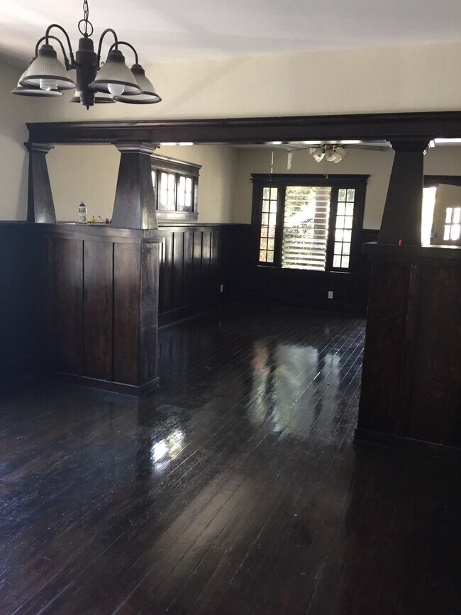 living and dinning facing street. - 1230 S Catalina St