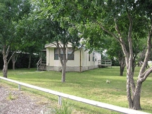 Primary Photo - 10505 N Broadway Dr