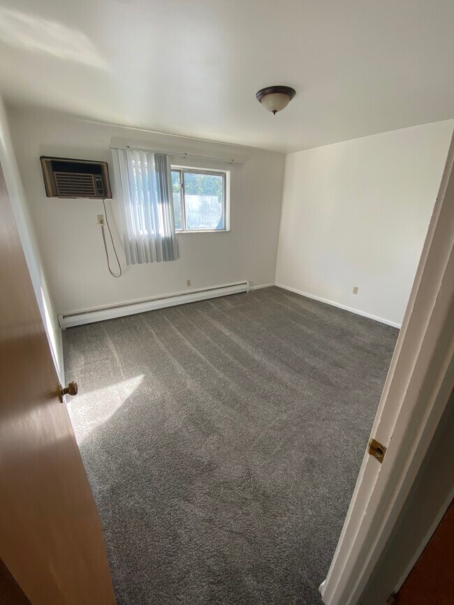 Bedroom 1 - 2111 Weiss St