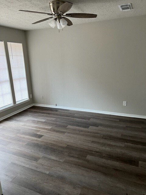 Foto del edificio - 16326 Locke Haven Dr