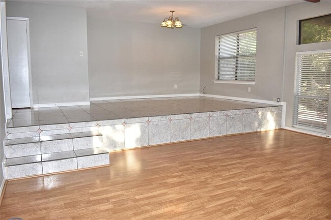 Building Photo - 5309 Doe Valley Ln