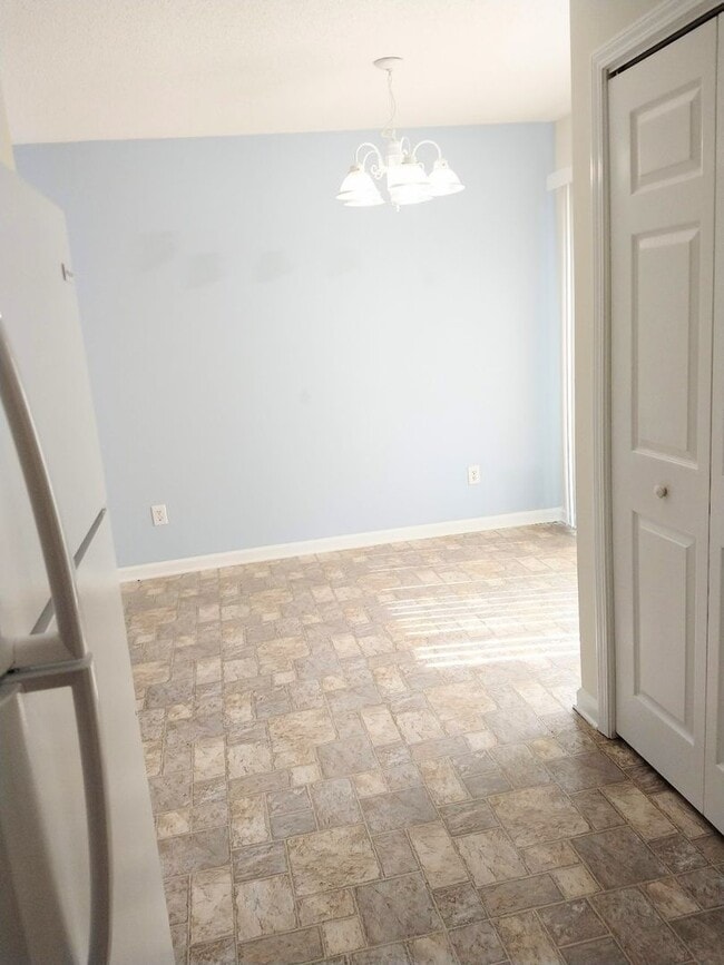 Building Photo - 63 Pirates Cove Dr