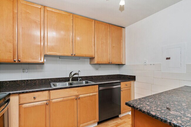 Foto del edificio - 522 E Spruce Dr