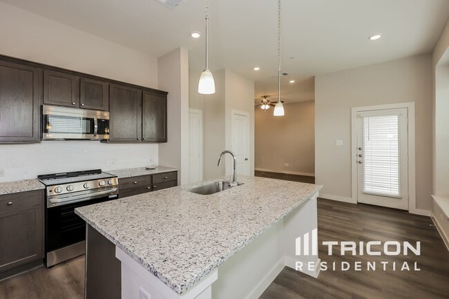 Foto del edificio - 302 Northall Ct