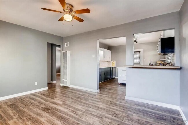 Foto del edificio - 4458 Copeland Ave