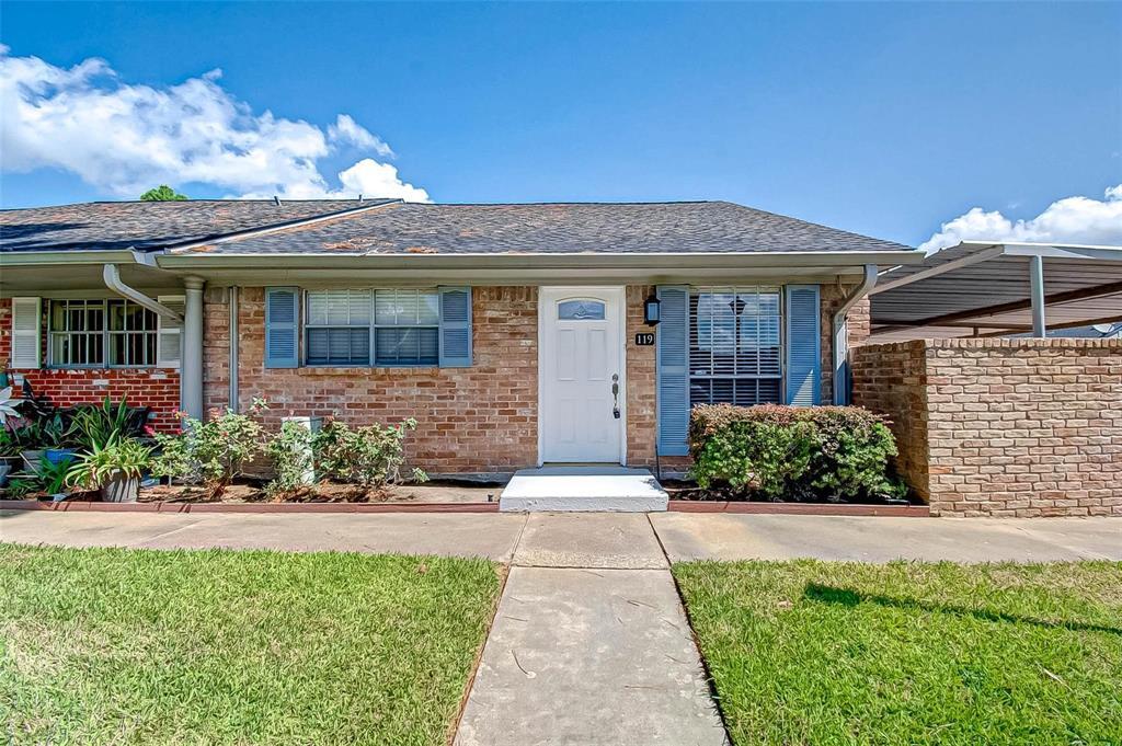 Foto principal - 1104 W Tri Oaks Ln