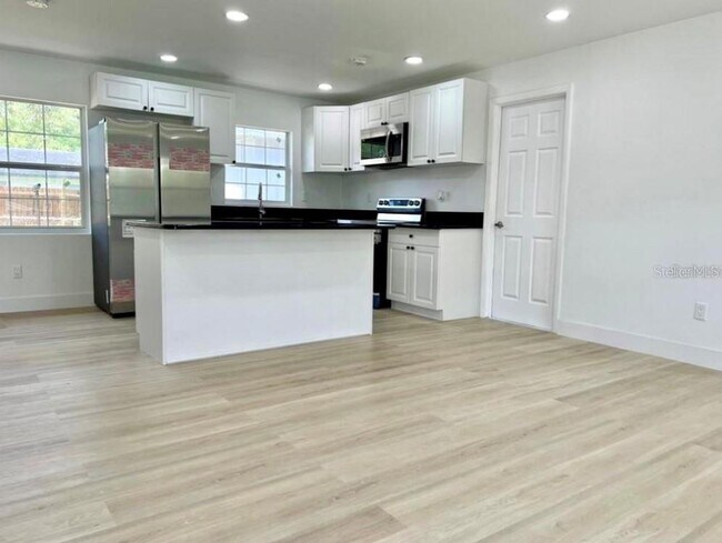 Foto del edificio - 3312 Chariot Pl