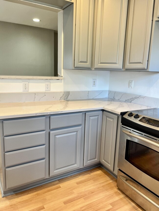 Building Photo - 705 Ideal Way