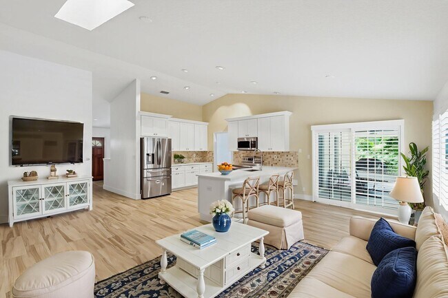 Building Photo - 2700 Yarmouth Dr