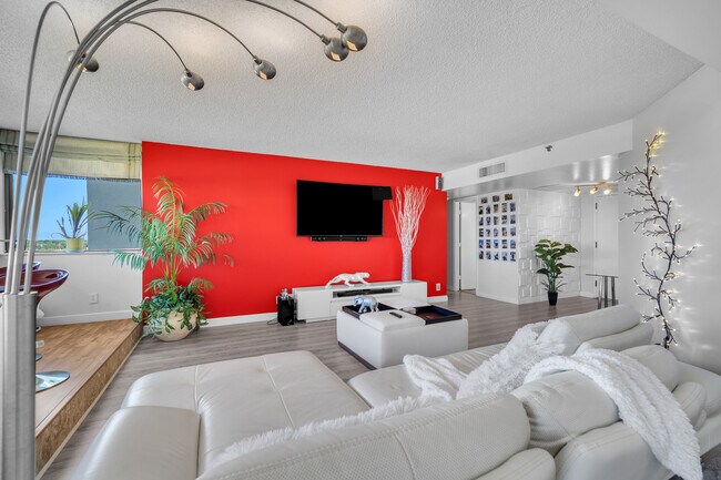 Building Photo - 6463 La Costa Dr