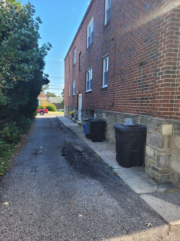 Building Photo - 7712 Watson St