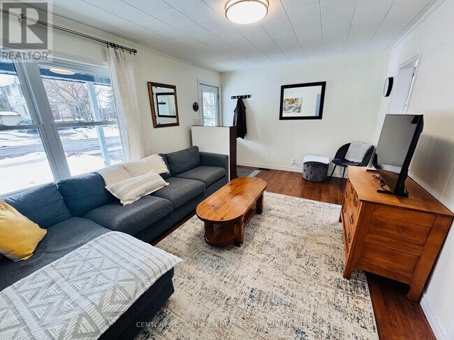 Photo du bâtiment - 4 Weeks Ave