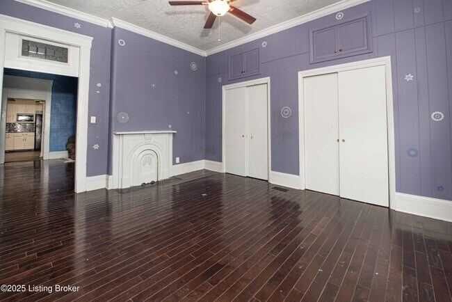 Building Photo - 933 Vine St