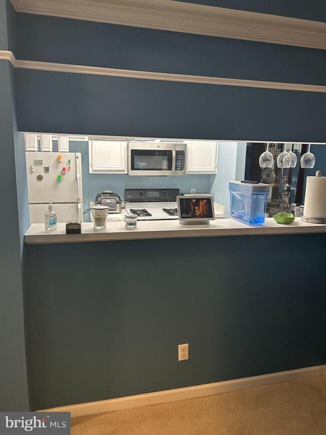 46588 Drysdale Terrace Unit 201, Sterling, VA 20165 Room for Rent in