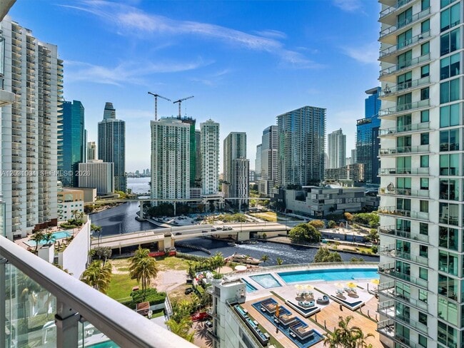 Foto del edificio - 90 SW 3rd St