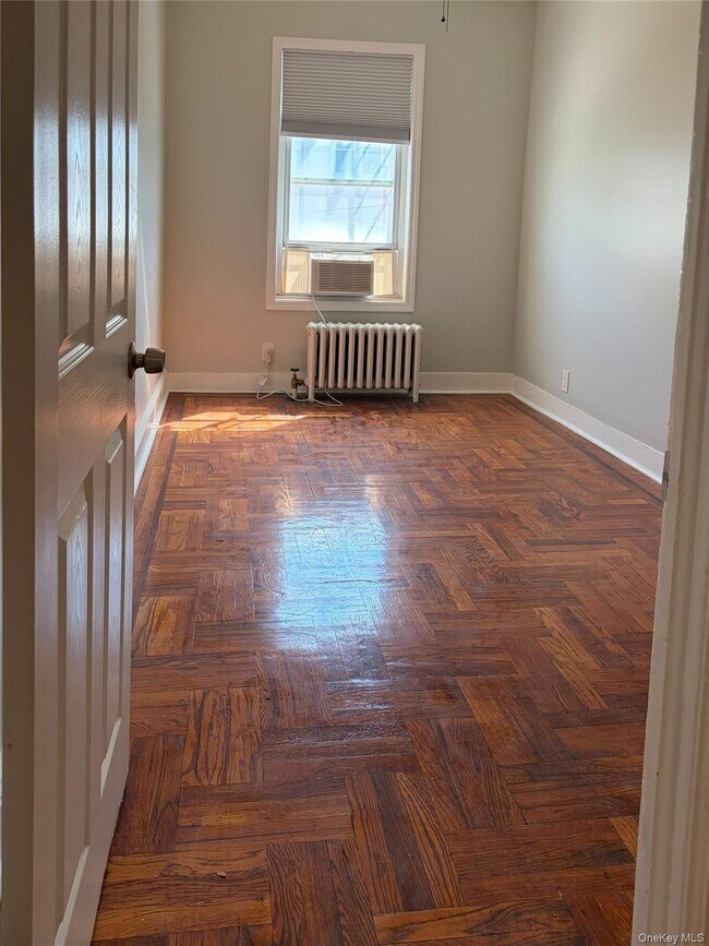 Foto del edificio - 47-35 38th St