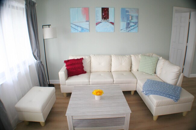 Building Photo - 1901 Northridge Rd