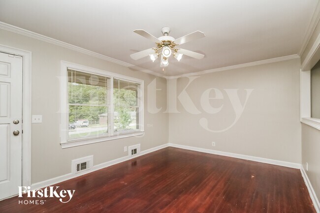 Foto del edificio - 1470 Mountain View Cir NW