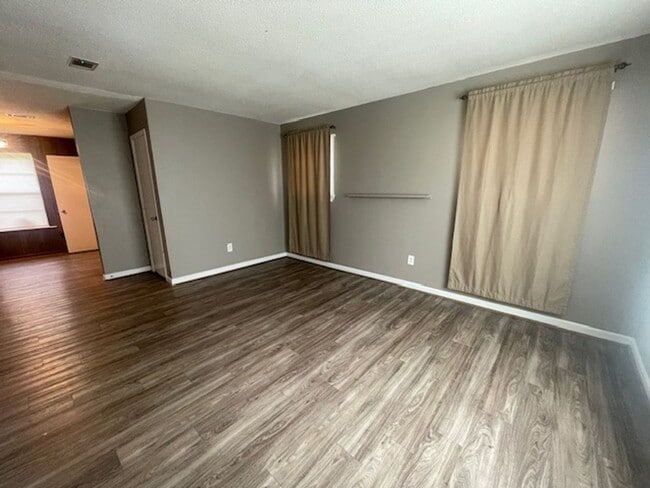 Building Photo - 3519 Goldfinch Drive