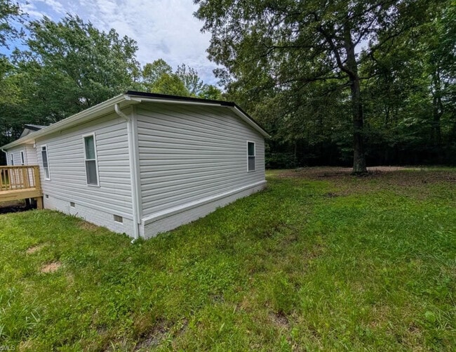 Building Photo - 344 Wilshire Dr