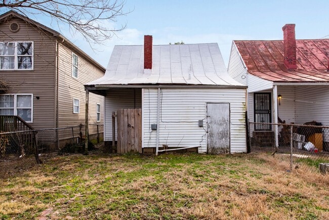 Building Photo - Available for Immediate Lease