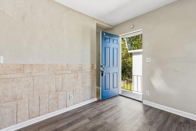 Foto del edificio - 1104 W 29th St