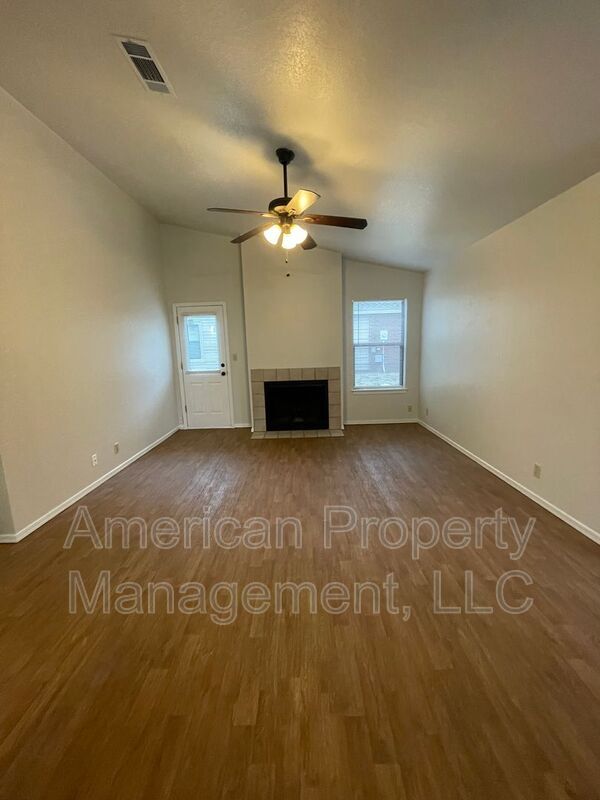 Foto del edificio - 13137 E 44th St