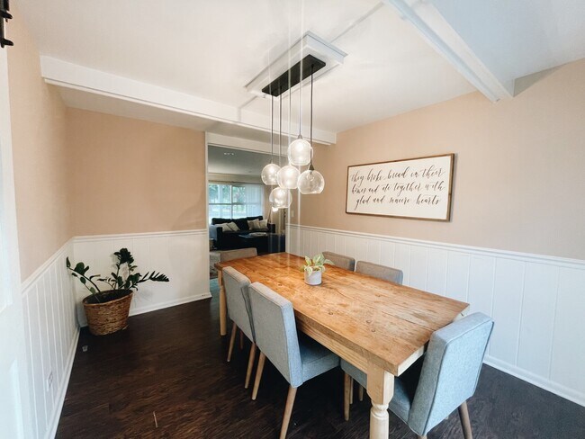 Foto del edificio - 411 Wakeman Ave