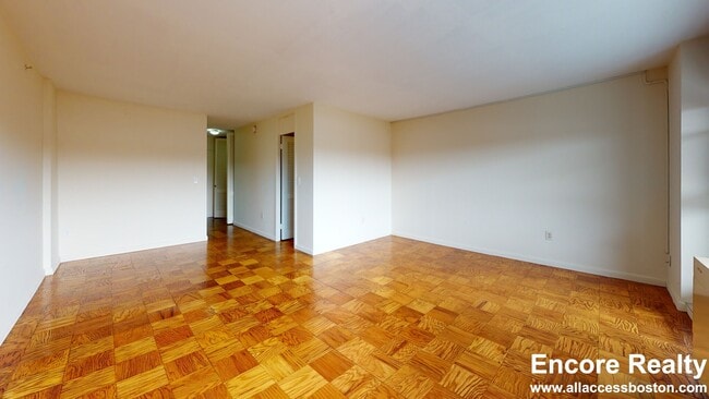 Building Photo - 17 Monmouth Ct
