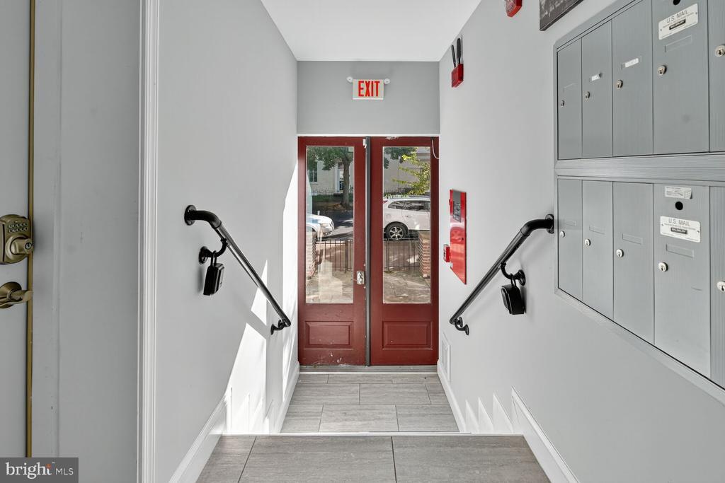 Primary Photo - 133 7th St SE