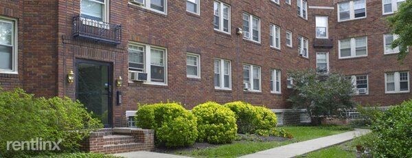 Primary Photo - 144 W Allens Ln