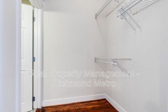 Foto del edificio - 1321 1/2 E. Main St.