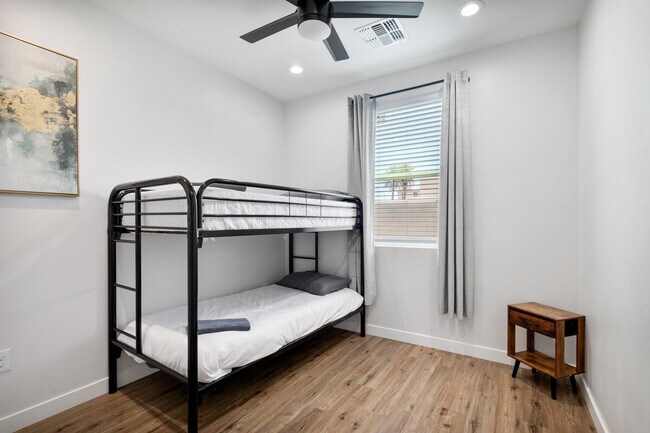 Foto del edificio - 3806 E Polk St