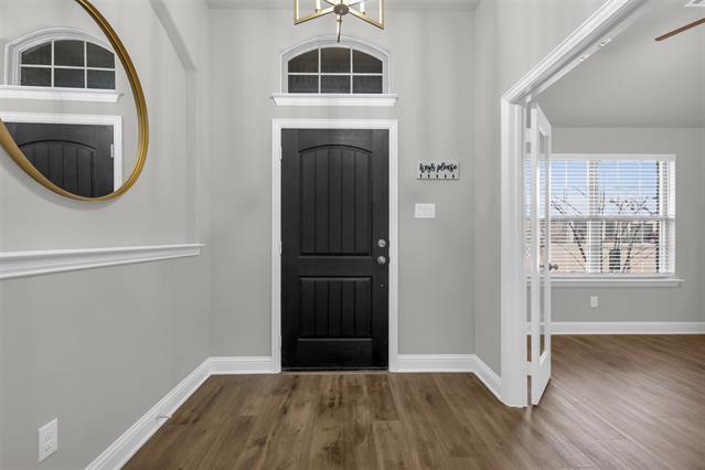 Foto del edificio - 347 Saltmeadow Ln