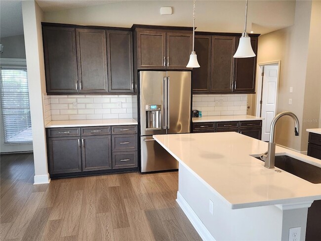 Building Photo - 12569 Oak Hill Way