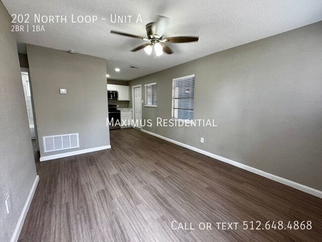 Building Photo - 202 W N Loop Blvd