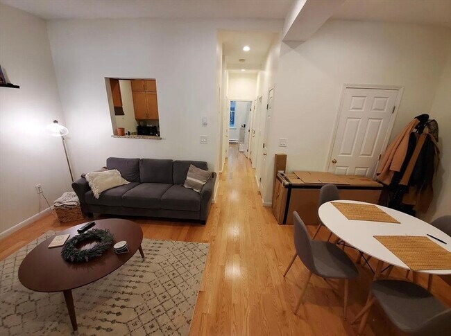 Foto del edificio - 28 E Springfield St