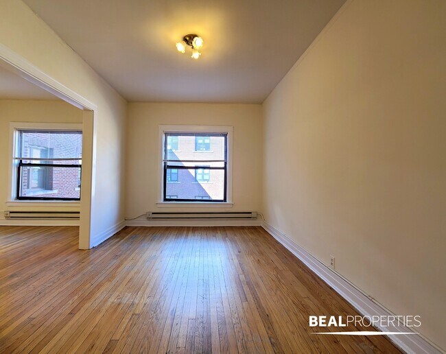 Foto del edificio - 815 W Waveland Ave