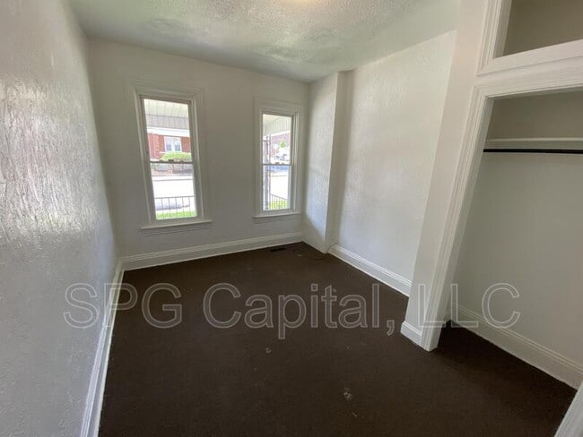 Foto del edificio - 304 W Cottage Pl