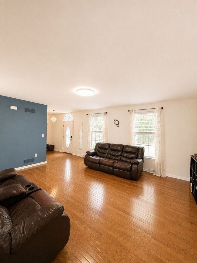 Foto del edificio - 10551 Cherry Grove Ct
