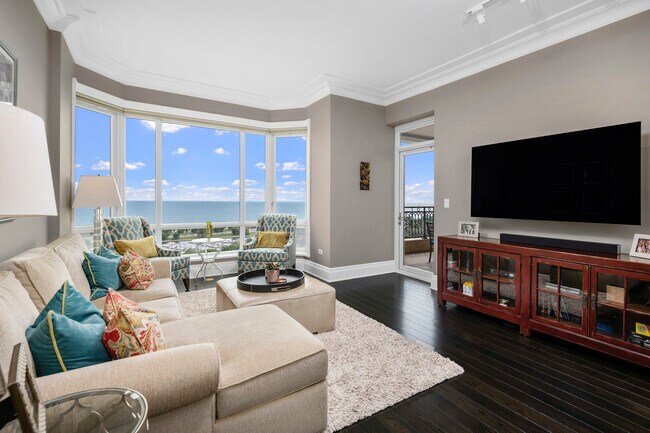 Foto del edificio - 2550 N Lakeview Ave