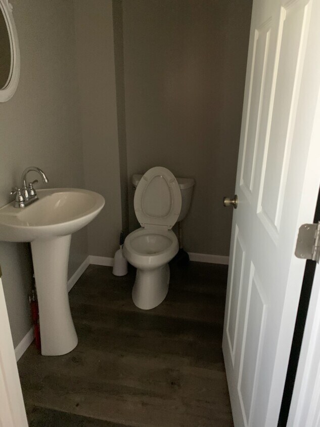 103 W Main St Unit 103.5 West Main Street, Lyons, KS 67554 Apartments in Lyons, KS