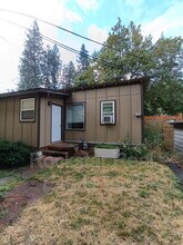 Building Photo - 1420 E 16th Ave