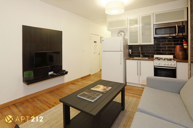 Building Photo - 52 Kenmare St
