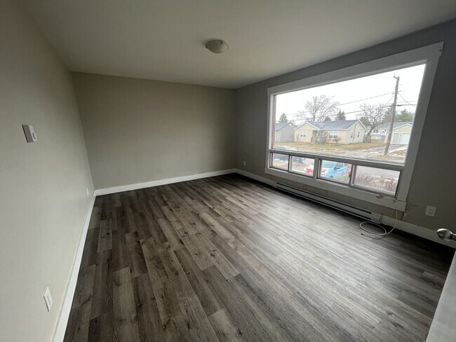 Building Photo - 46 Terris Ave