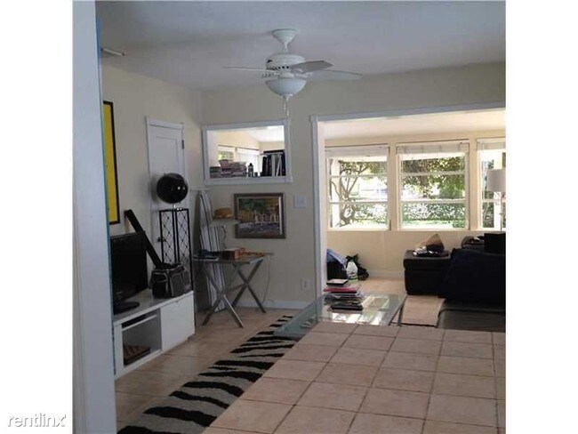 Foto del edificio - 501 SW 11th St