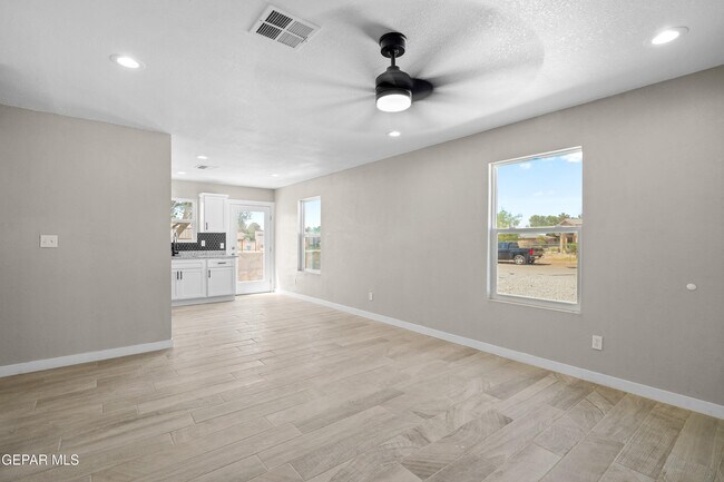 Foto del edificio - 11721 Valle Del Paseo Dr