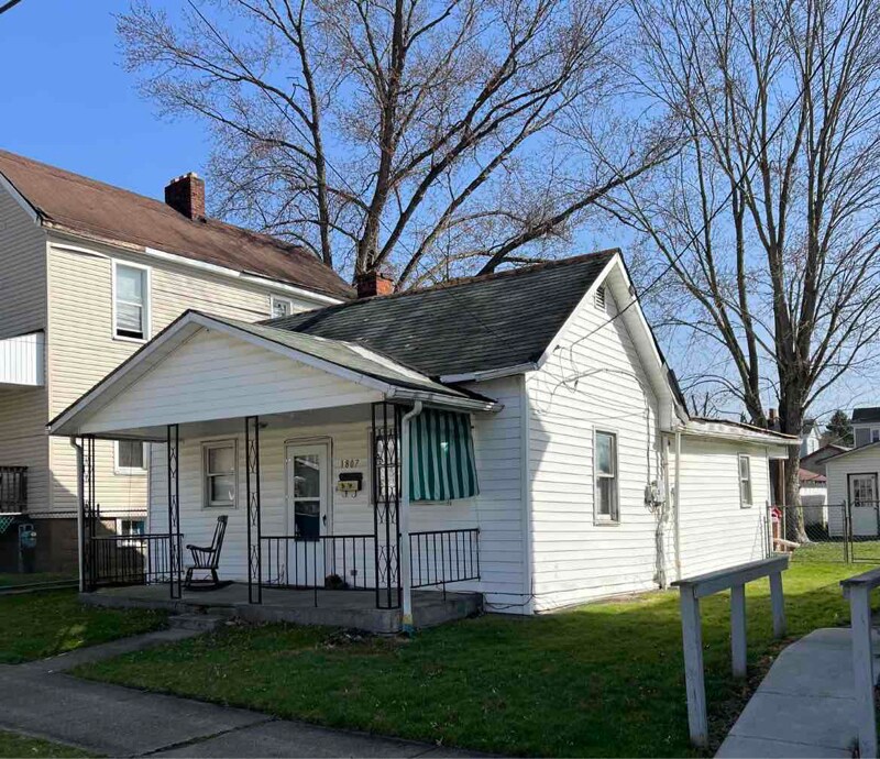 Primary Photo - 1807 Center St