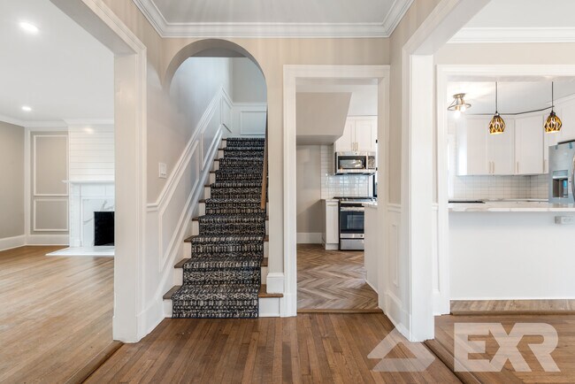 Building Photo - 355 Webster Ave