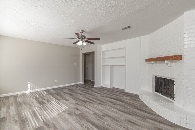 Building Photo - 4318 Burkegate Dr